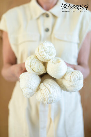 Nakid S. Undyed Pure Wool Fingering 